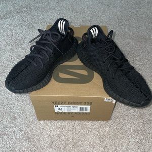 Yeezy Boost 350 V2 “Bred”